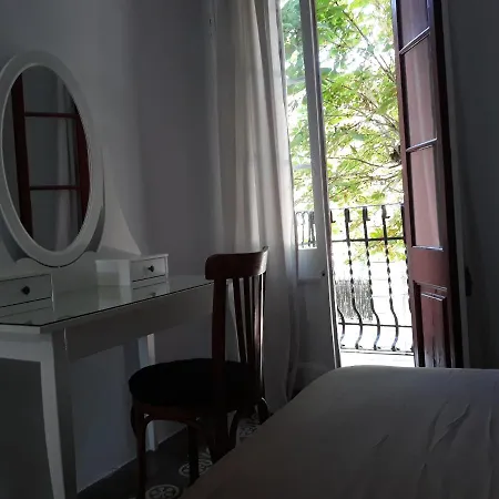 Casa Olivera- Al Passeig Font Vella Apartment
